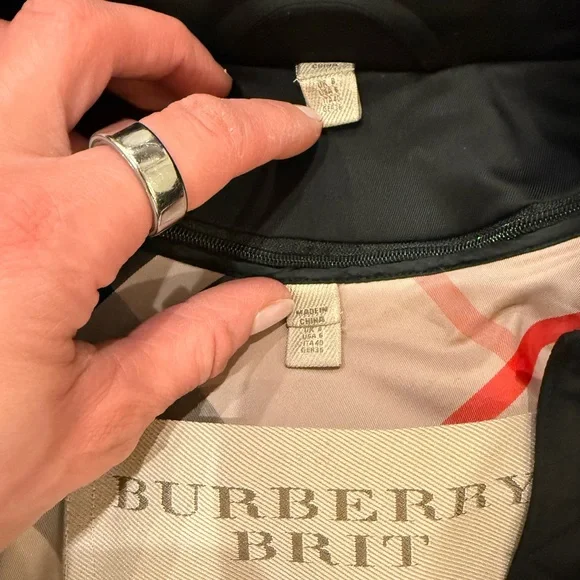 Burberry Black Hooded Trench with Signature Check Lining - Picture 2 of 13